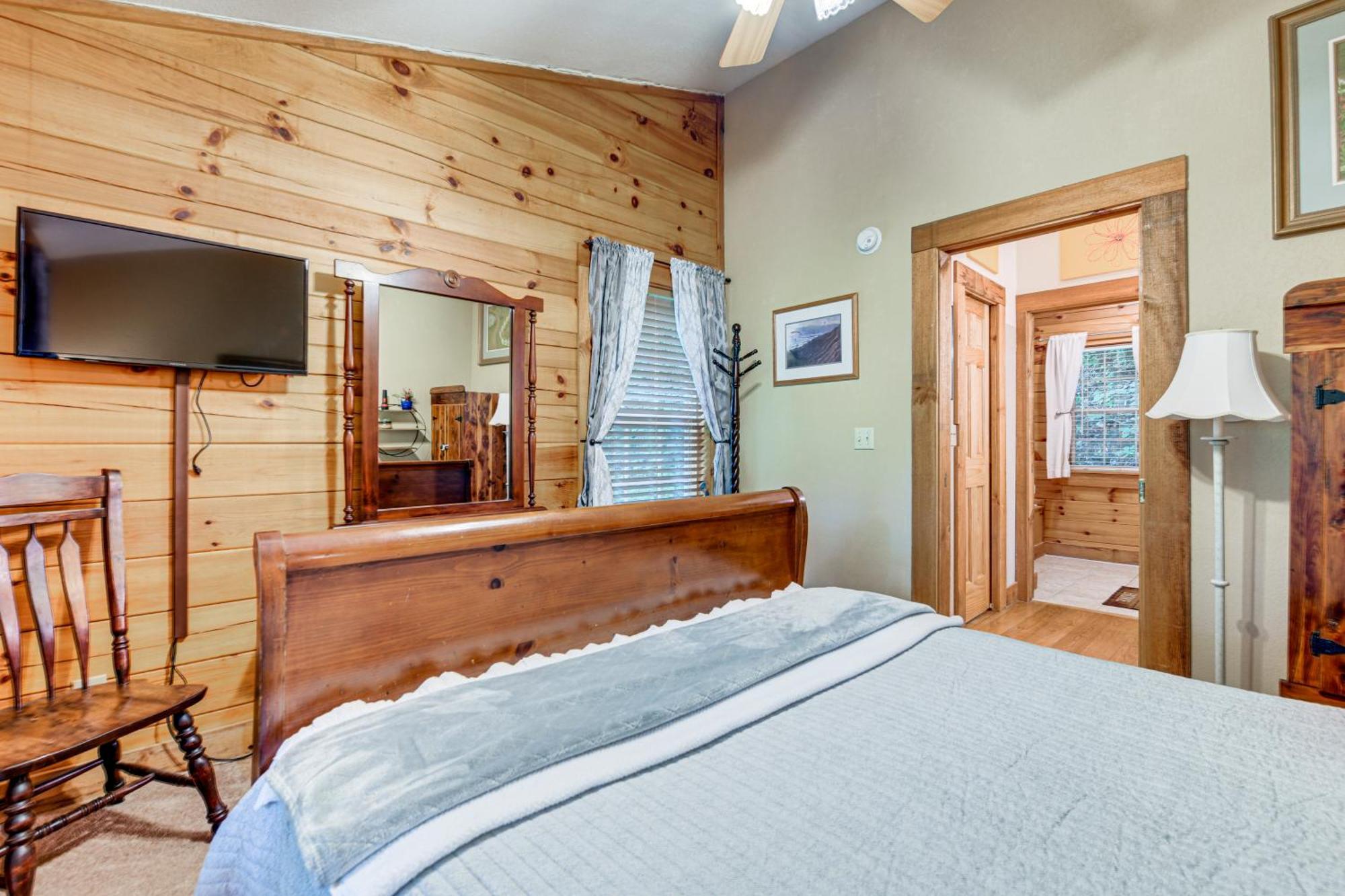 Serene Maggie Valley Retreat With Deck And Hot Tub! Eksteriør billede